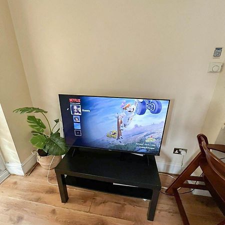 Lovely 1 Bedroom Flat In West Kensington Central London, Shepherd'S Bush Exterior foto