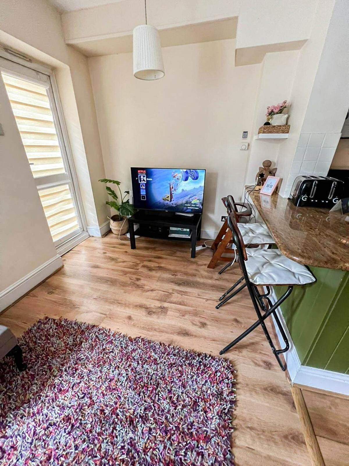 Lovely 1 Bedroom Flat In West Kensington Central London, Shepherd'S Bush Exterior foto