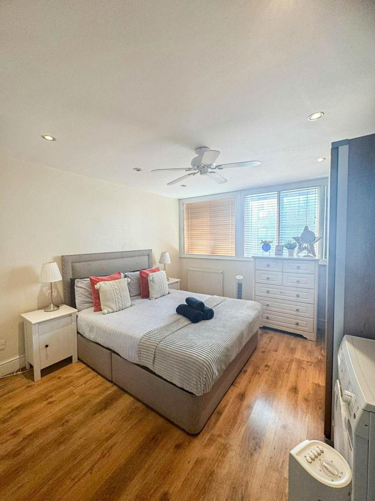 Lovely 1 Bedroom Flat In West Kensington Central London, Shepherd'S Bush Exterior foto